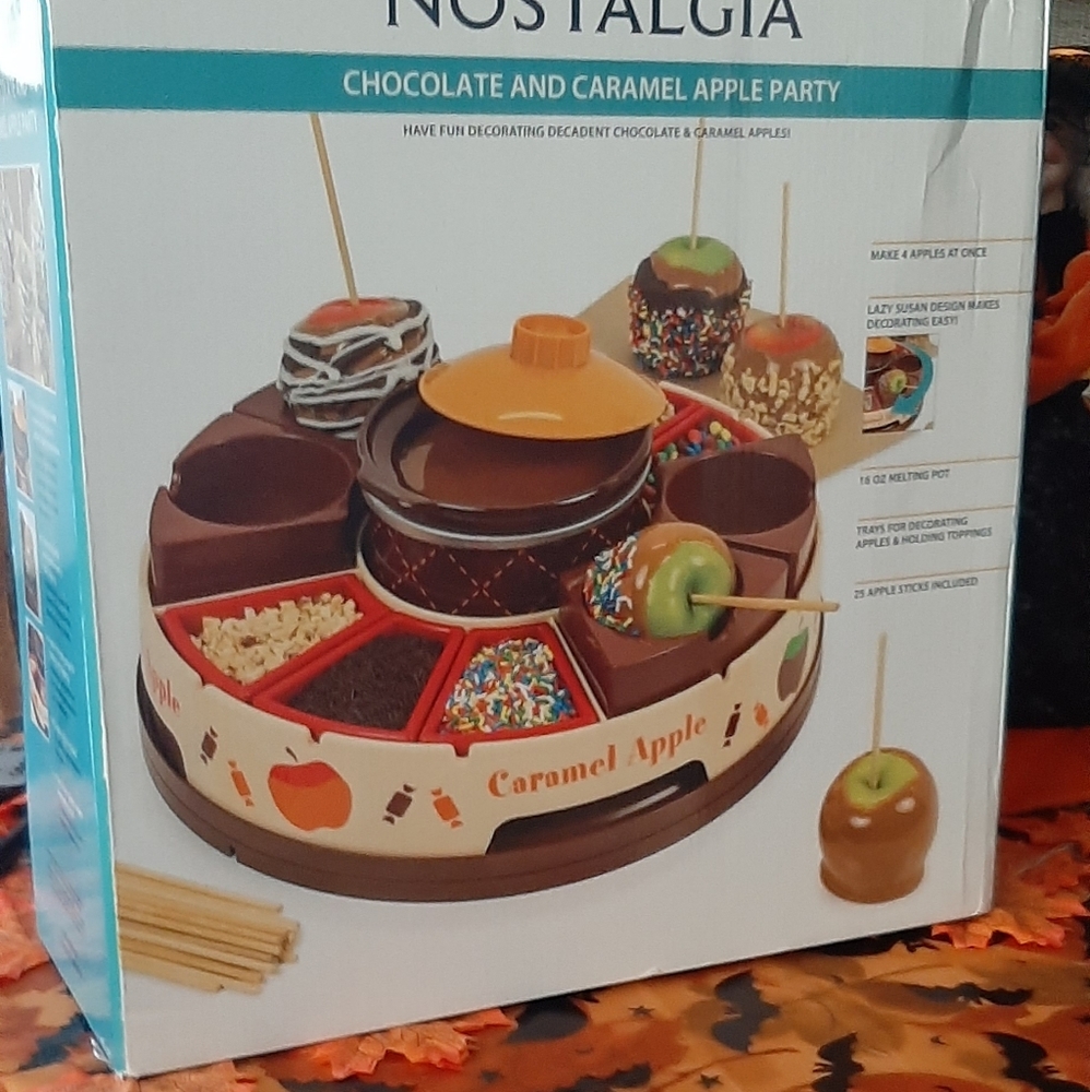 Nostalgia Apple Caramel Carousel